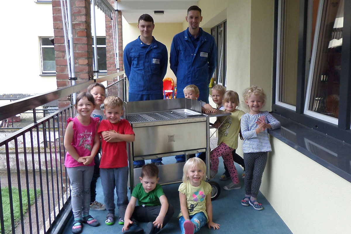 Ein neuer Grill für den Kindergarten - AMS Technology GmbH